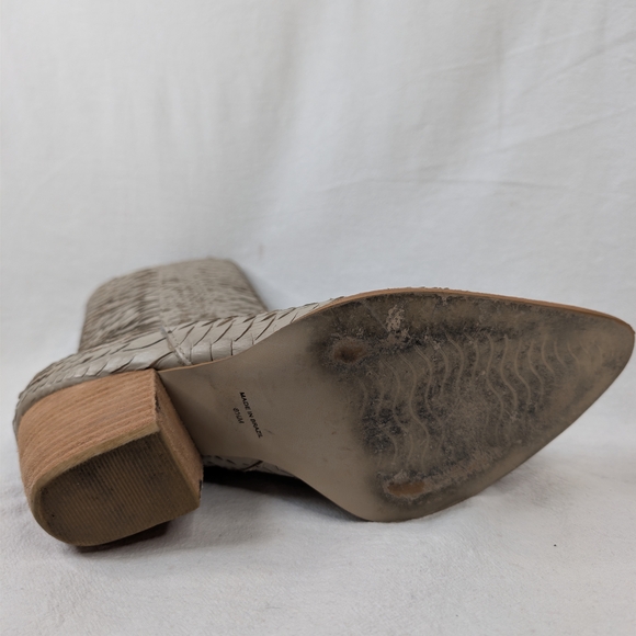 MATISSE Caty Taupe Python Embossed Leather Western Pointed Toe Boots 8.5 - Picture 5 of 11